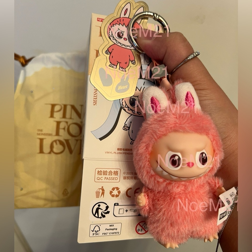 Official Popmart Pin For Love Labubu SECRET Heart 🤍 - Picture 2 of 3